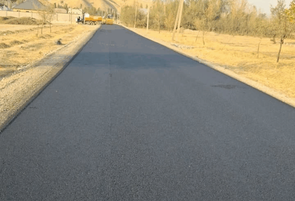 Kyrgyzstan continues asphalt paving on road in Jalal-Abad region