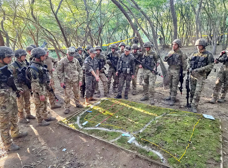 Azerbaijani service members participate in international competition in South Korea (PHOTO)
