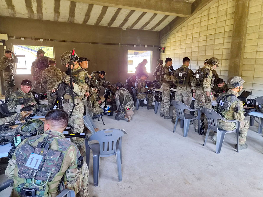 Azerbaijani service members participate in international competition in South Korea (PHOTO)