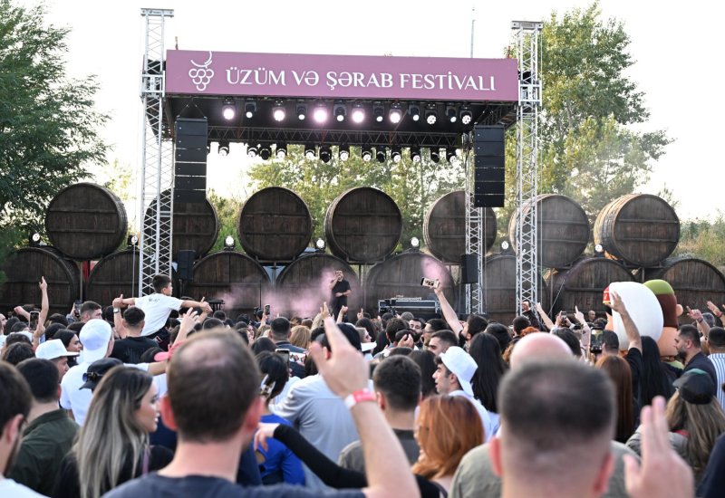 First day of Shamakhi Grape and Wine Festival continues with concert program (PHOTO/VIDEO)