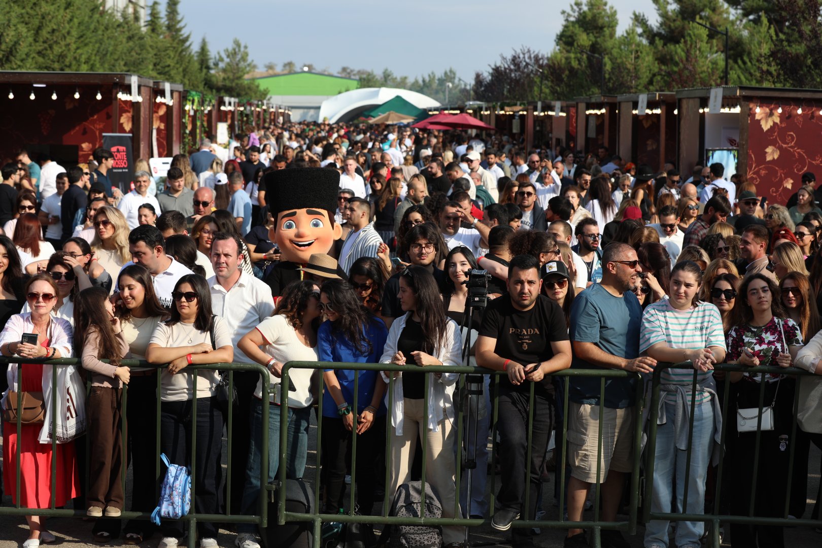 First day of Shamakhi Grape and Wine Festival continues with concert program (PHOTO/VIDEO)