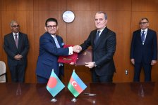 Azerbaijan, Bangladesh sign agreement on visa exemption for official passport holders (PHOTO)