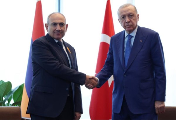 Turkish President meets with Armenian PM in New York