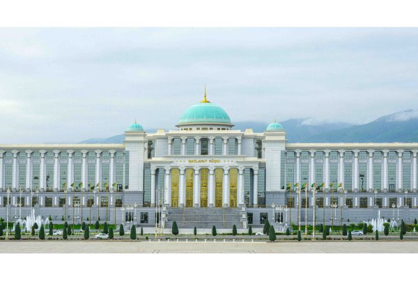 Turkmenistan's Halk Maslahaty begins meeting ahead of 35th independence anniversary