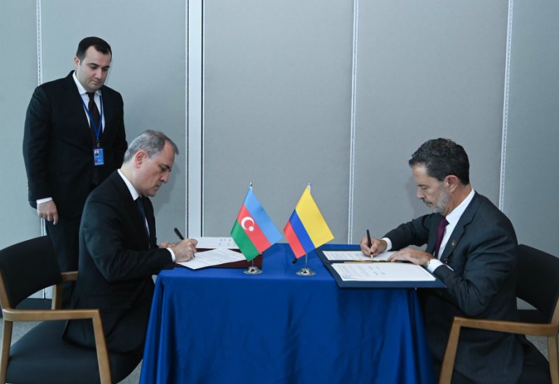 Azerbaijan, Colombia sign agreement on mutual abolition of visa requirements (PHOTO)