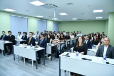 Azerbaijan connects rise in renewable energy specialists to expansion of projects (PHOTO)
