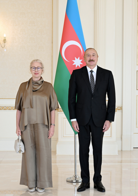 President Ilham Aliyev receives Sweden's newly appointed ambassador to Azerbaijan (PHOTO)