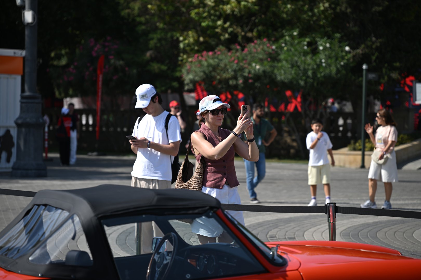 AAF holds classic car exhibition during Formula 1 Azerbaijan Grand Prix (PHOTO)