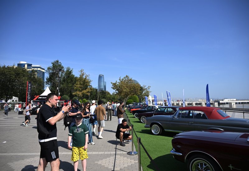 AAF holds classic car exhibition during Formula 1 Azerbaijan Grand Prix (PHOTO)