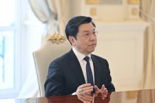 President Ilham Aliyev receives executives from Chinese and Italian companies (PHOTO)