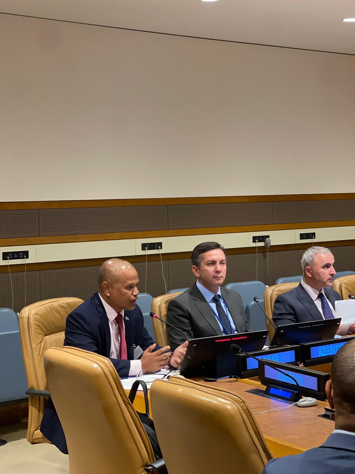 Azerbaijan presents island heritage protection program at UN (PHOTO)
