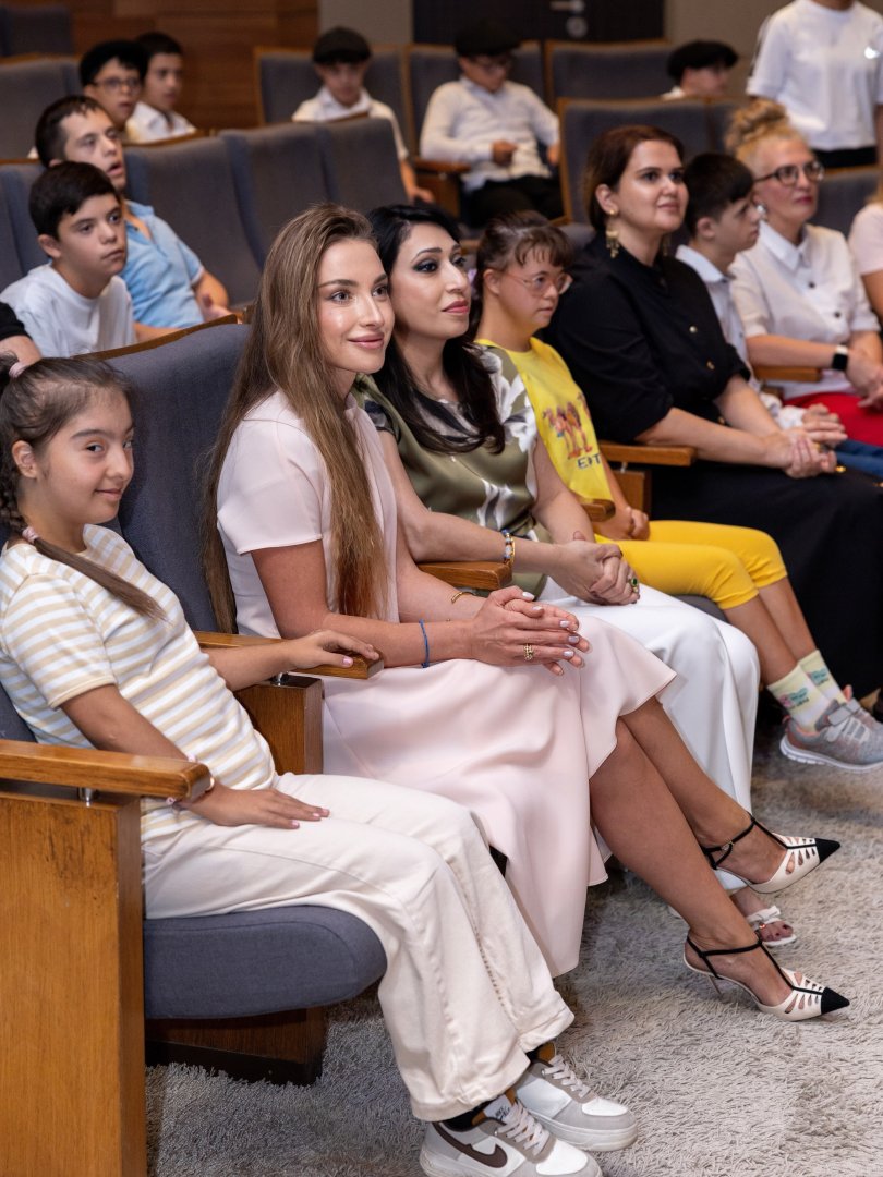 Alena Aliyeva visits center for children with special needs (PHOTO/VIDEO)