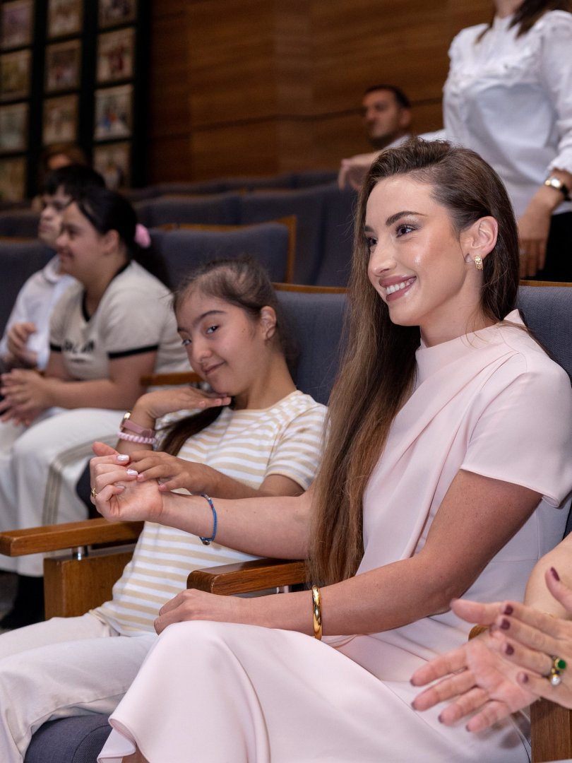 Alena Aliyeva visits center for children with special needs (PHOTO/VIDEO)