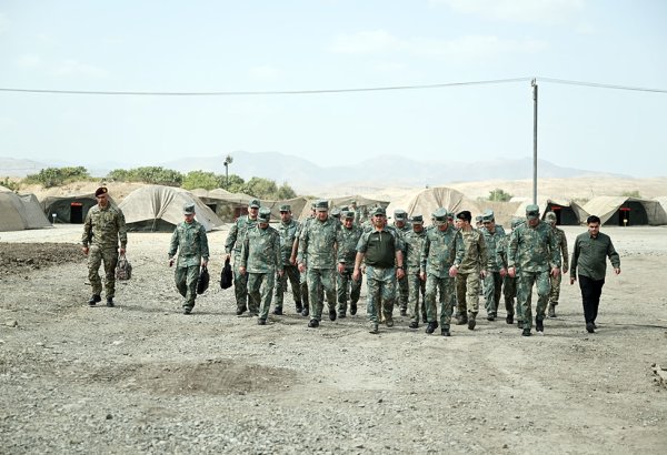 Defense Ministry leadership observes training activities as part of exercise (PHOTO/VIDEO)