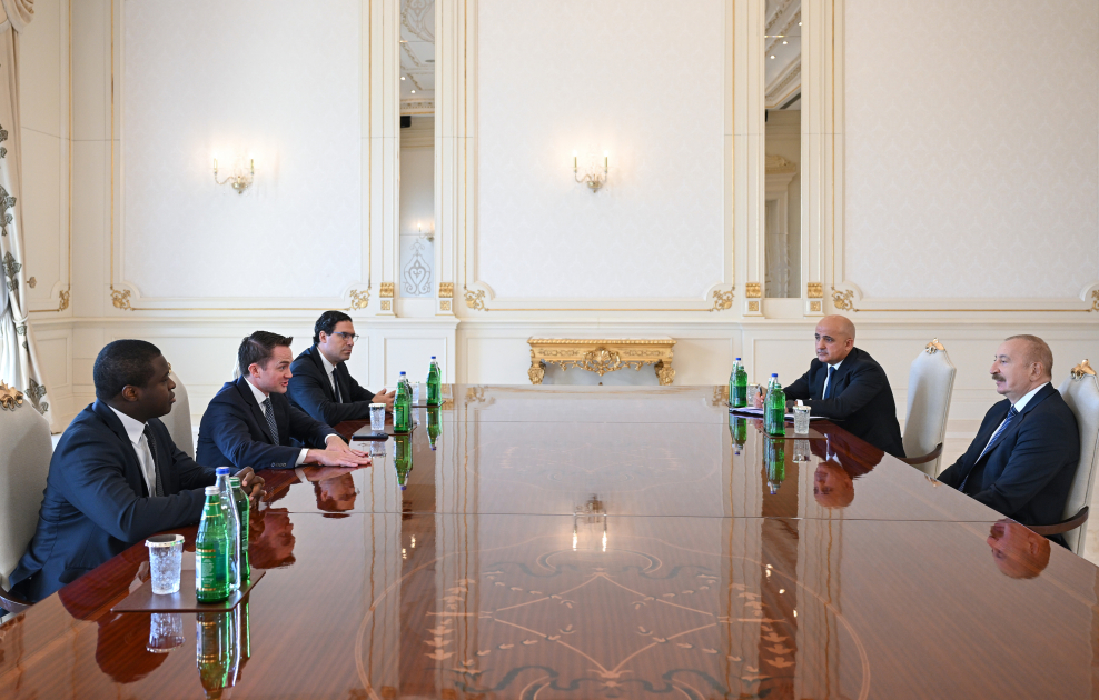 President Ilham Aliyev receives Chief Executive Officer of Brookfield Asset Management (PHOTO)