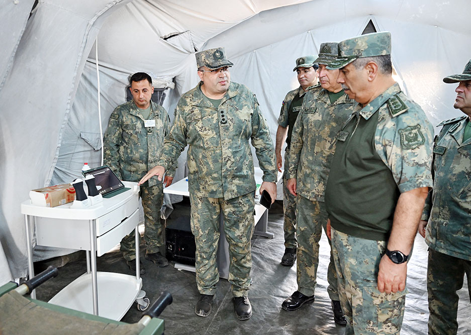 Azerbaijani Defense Ministry leadership observes training activities as part of exercise (PHOTO/VIDEO)