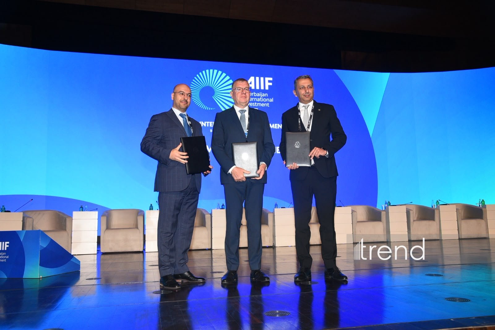 2nd Azerbaijan International Investment Forum hosts signing of 11 documents (PHOTO)