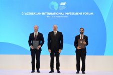 Documents signed on sidelines of Second Azerbaijan International Investment Forum exchanged (PHOTO)