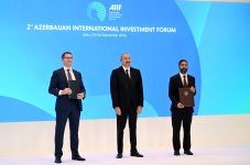 Documents signed on sidelines of Second Azerbaijan International Investment Forum exchanged (PHOTO)