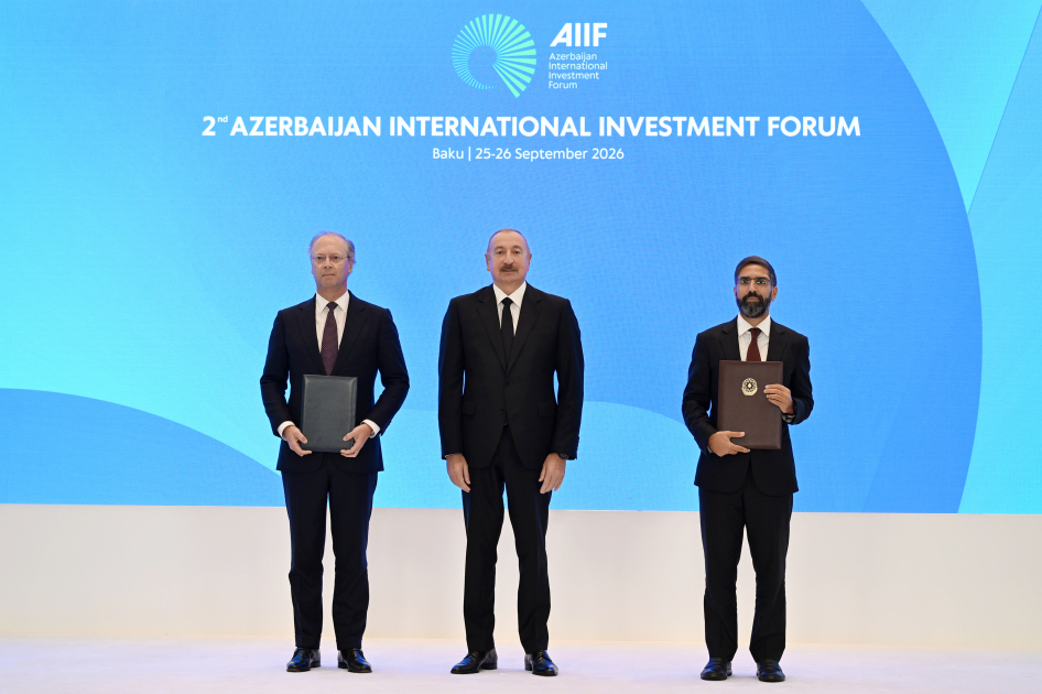 Documents signed on sidelines of Second Azerbaijan International Investment Forum exchanged (PHOTO)
