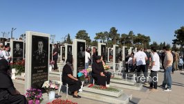 Azerbaijanis commemorate heroes of Second Karabakh War (PHOTO)