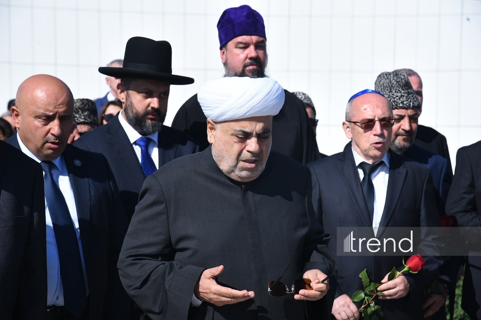Azerbaijani officials pay tribute at Victory Park Memorial on Remembrance Day (PHOTO)