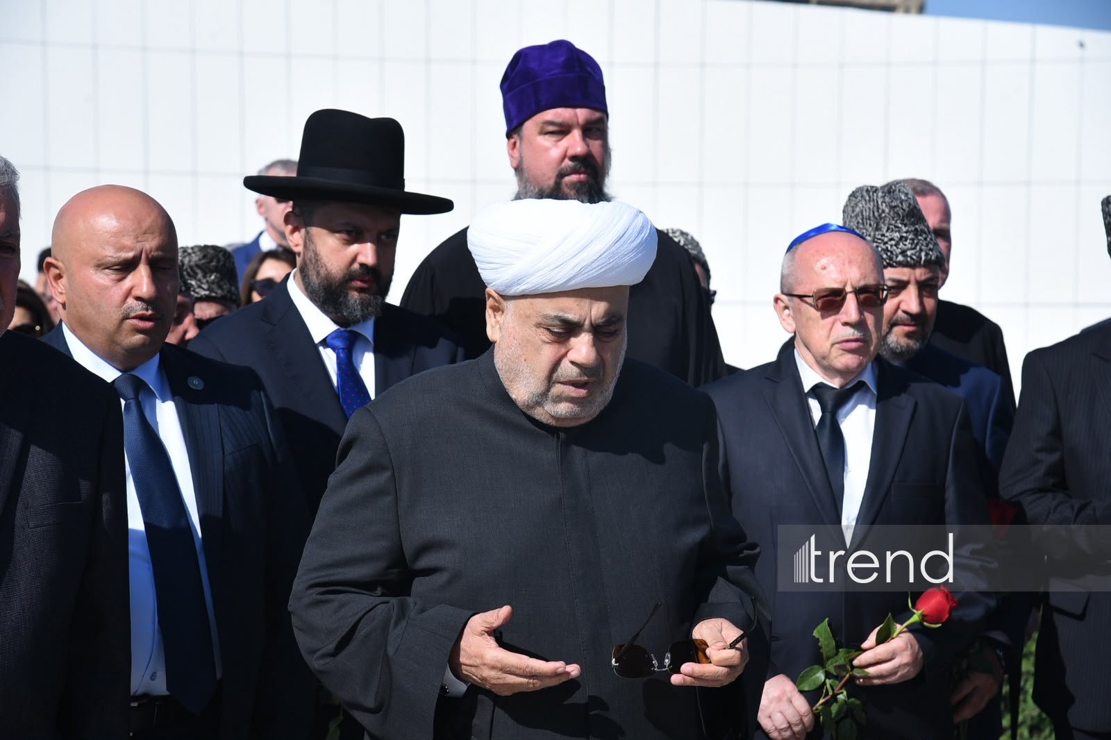Azerbaijani officials pay tribute at Victory Park Memorial on Remembrance Day (PHOTO)