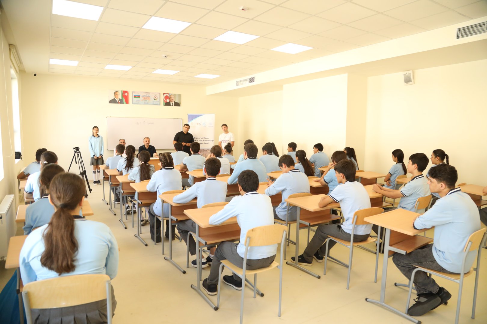Azerbaijan steps up mine safety awareness training in Agdam (PHOTO)