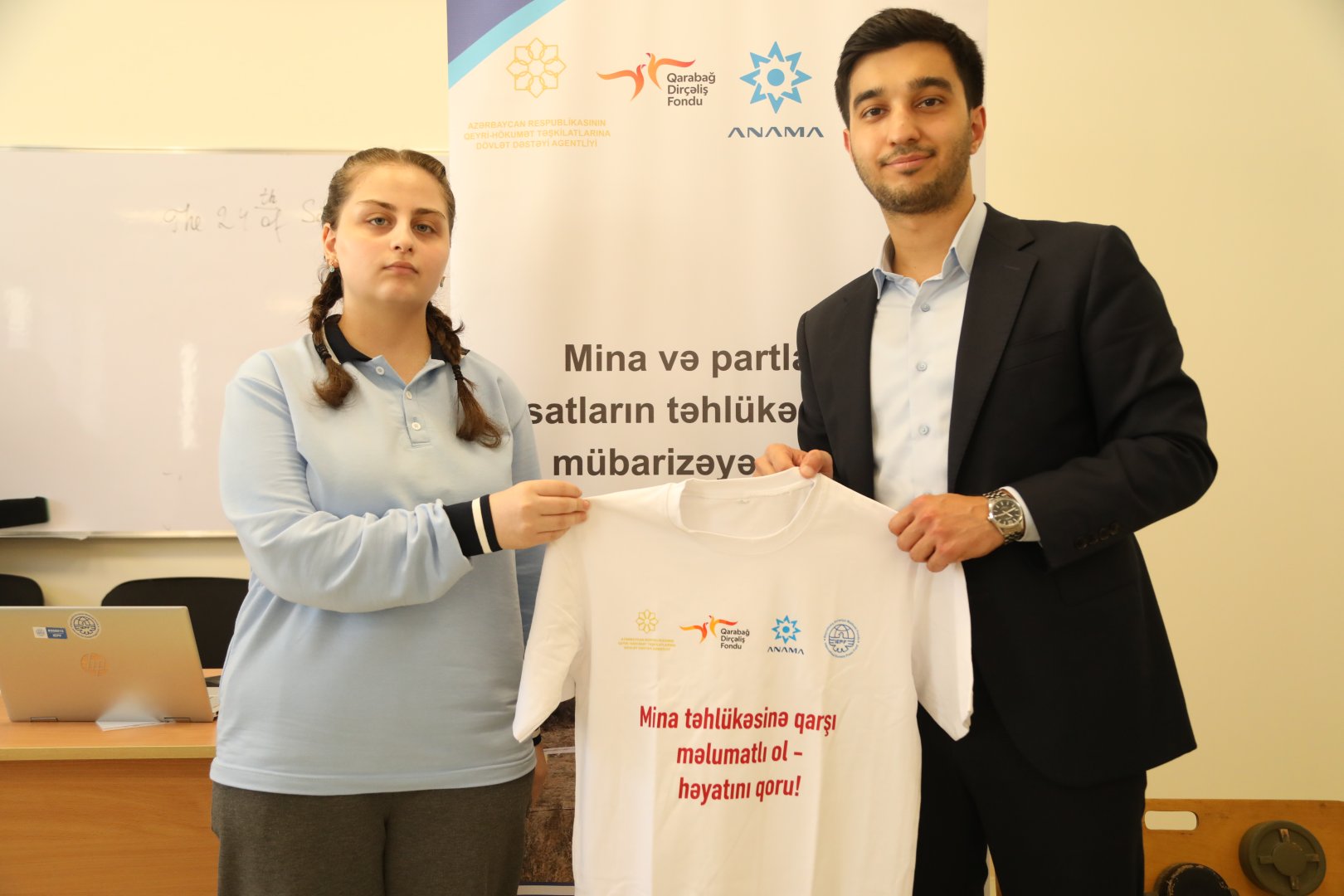 Azerbaijan steps up mine safety awareness training in Agdam (PHOTO)
