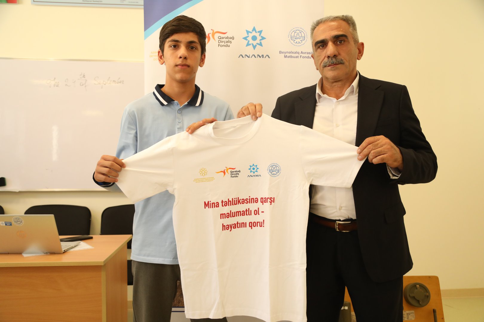 Azerbaijan steps up mine safety awareness training in Agdam (PHOTO)