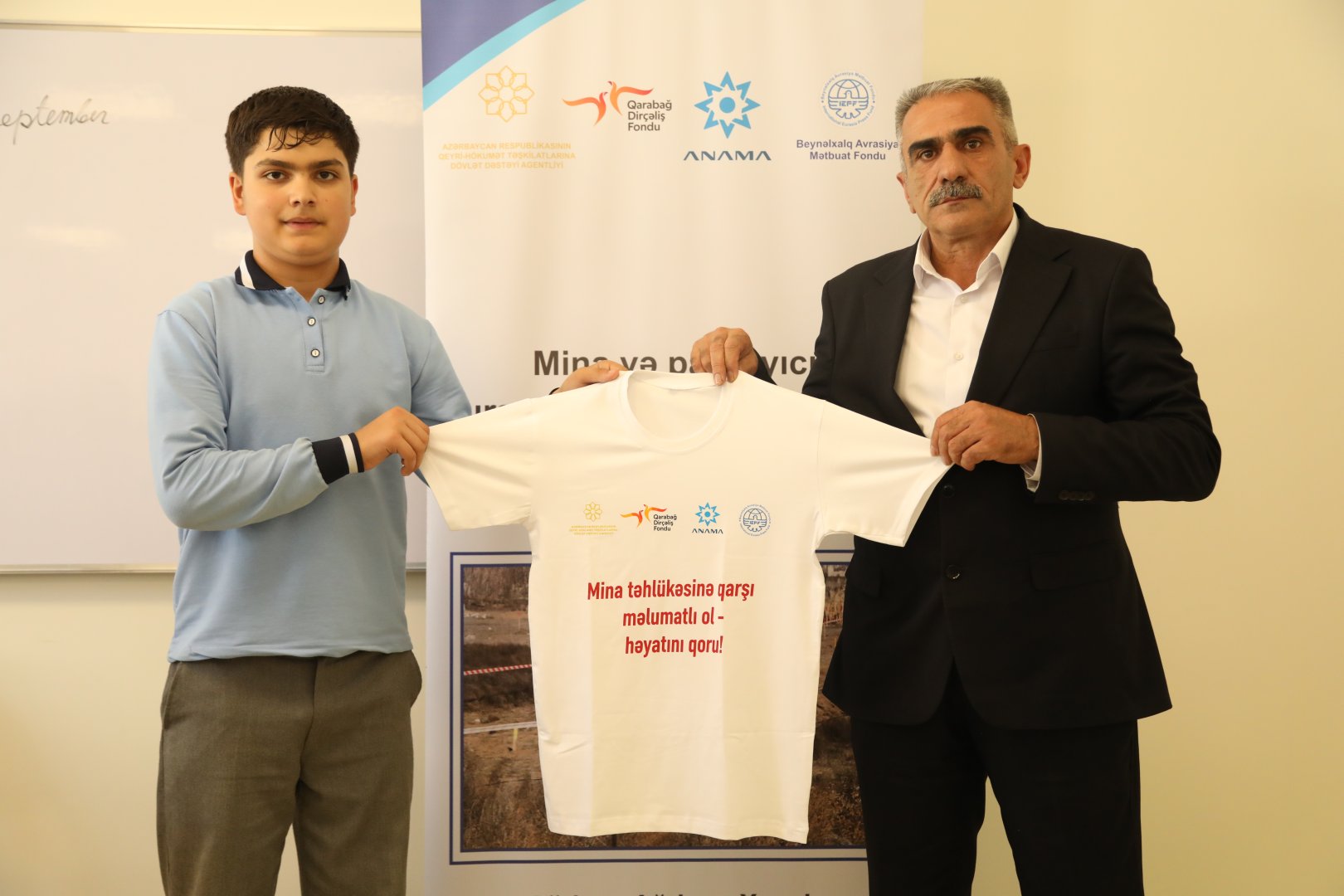 Azerbaijan steps up mine safety awareness training in Agdam (PHOTO)