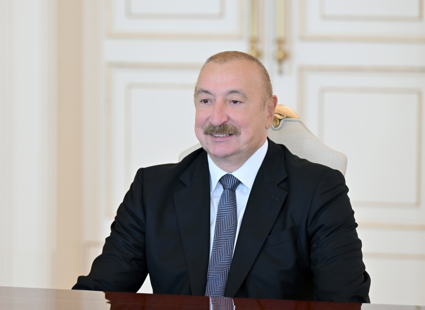 President Ilham Aliyev receives FIFA President (PHOTO/VIDEO)