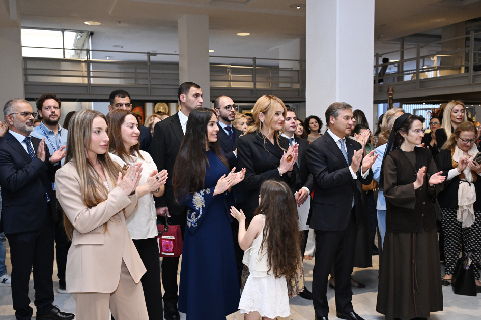 Leyla Aliyeva and Alena Aliyeva attend opening of exhibition of Azerbaijani carpets at Holy See (PHOTO)