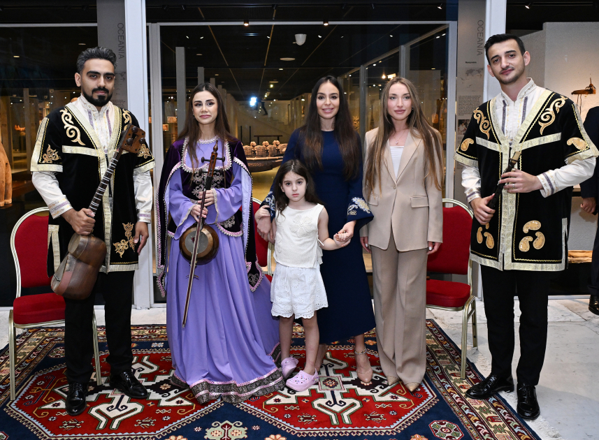 Leyla Aliyeva and Alena Aliyeva attend opening of exhibition of Azerbaijani carpets at Holy See (PHOTO)