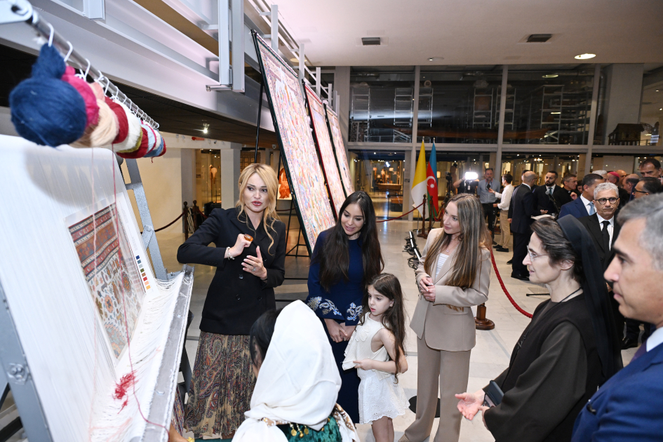 Leyla Aliyeva and Alena Aliyeva attend opening of exhibition of Azerbaijani carpets at Holy See (PHOTO)