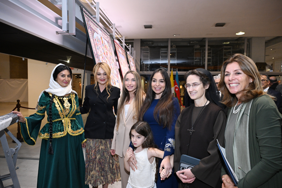 Leyla Aliyeva and Alena Aliyeva attend opening of exhibition of Azerbaijani carpets at Holy See (PHOTO)