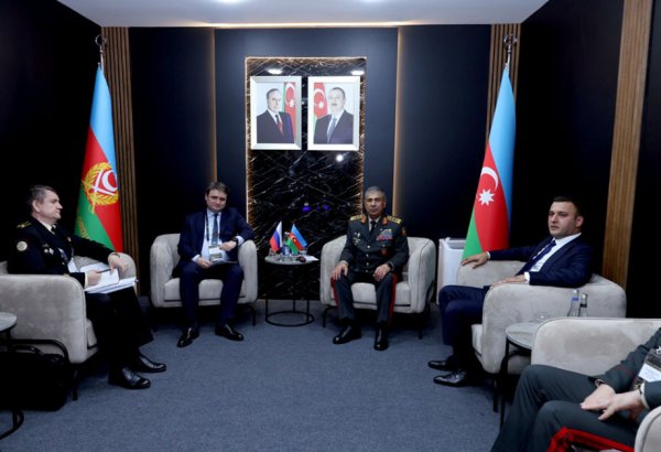 Azerbaijan, Russia discuss military and military-technical cooperation (PHOTO)
