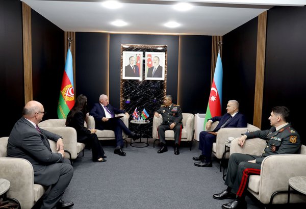 Azerbaijani Defense Minister holds meetings with UK and Slovak counterparts (PHOTO)