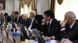 Azerbaijan and Iran discuss progress of joint projects (PHOTO)