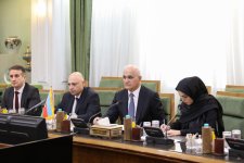 Azerbaijan and Iran discuss progress of joint projects (PHOTO)