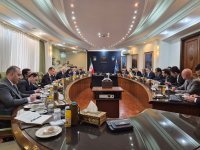 Azerbaijan and Iran discuss progress of joint projects (PHOTO)