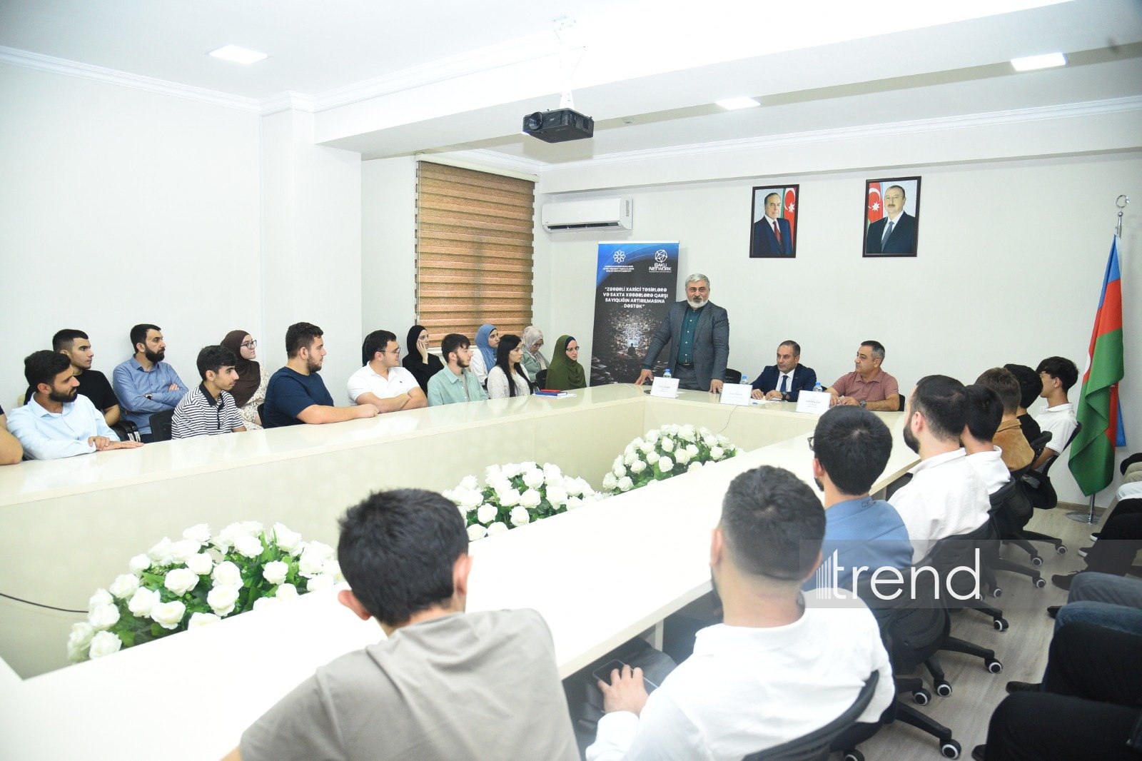 Baku Network discusses fake news, foreign influence with Theology students (PHOTO/VIDEO)