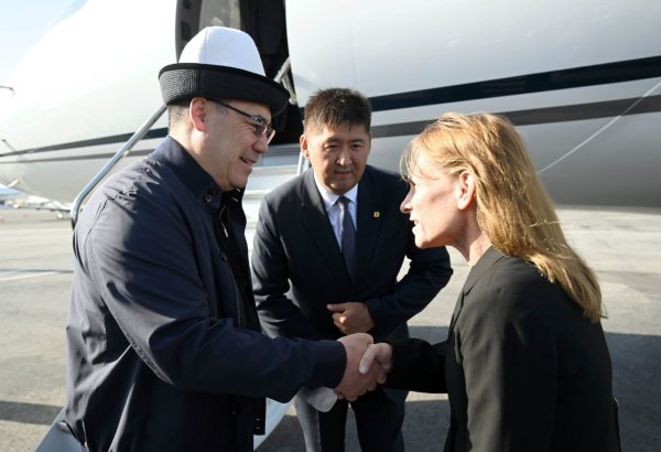 Kyrgyz President arrives in Los Angeles for national satellite launch