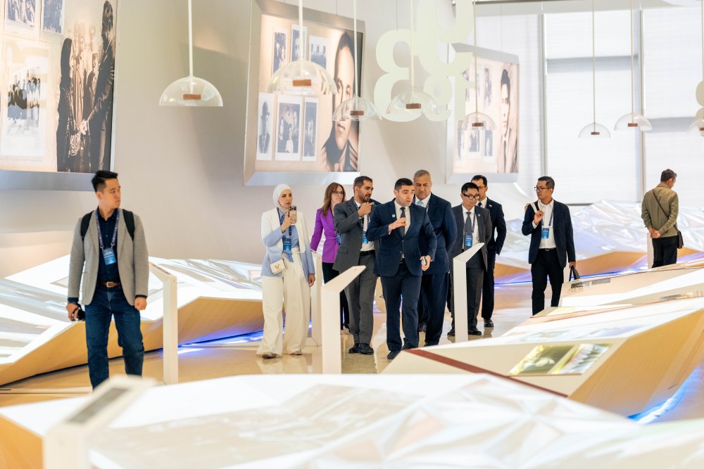 CICA Media Forum participants tour Heydar Aliyev Center (PHOTO)