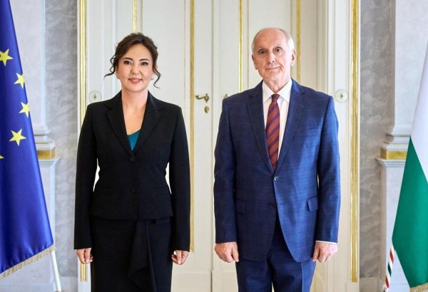 Kazakhstan’s ambassador presents credentials to Hungary’s president