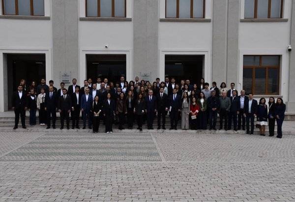 Communications Working Group meets Karabakh University students, influencers (PHOTO)