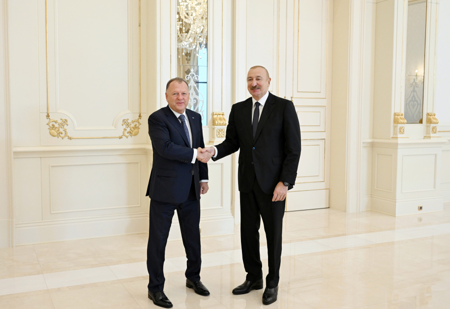 President Ilham Aliyev receives President of International Judo Federation (PHOTO)