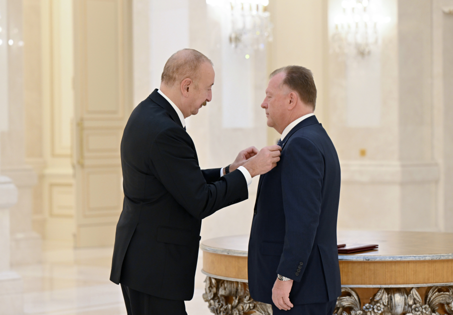 President Ilham Aliyev receives President of International Judo Federation (PHOTO)