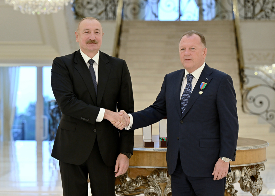 President Ilham Aliyev receives President of International Judo Federation (PHOTO)