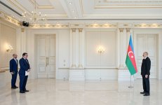 President Ilham Aliyev receives Austria's newly appointed ambassador to Azerbaijan (PHOTO)
